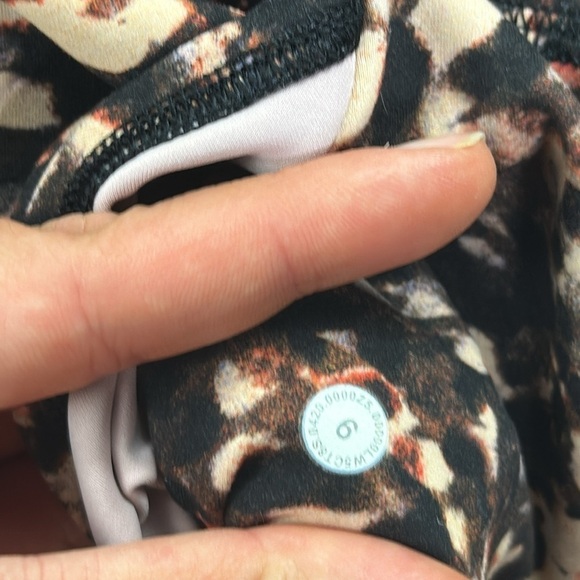 Lululemon Invigorate High-Rise Tight 25" Motion Flux Multi - Picture 5 of 6